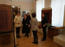 Выставка платков и шалей